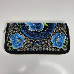 Womens Artisan Mexicana Floral Colorful Embroidered Wallet Zip Pull Cell Pouch